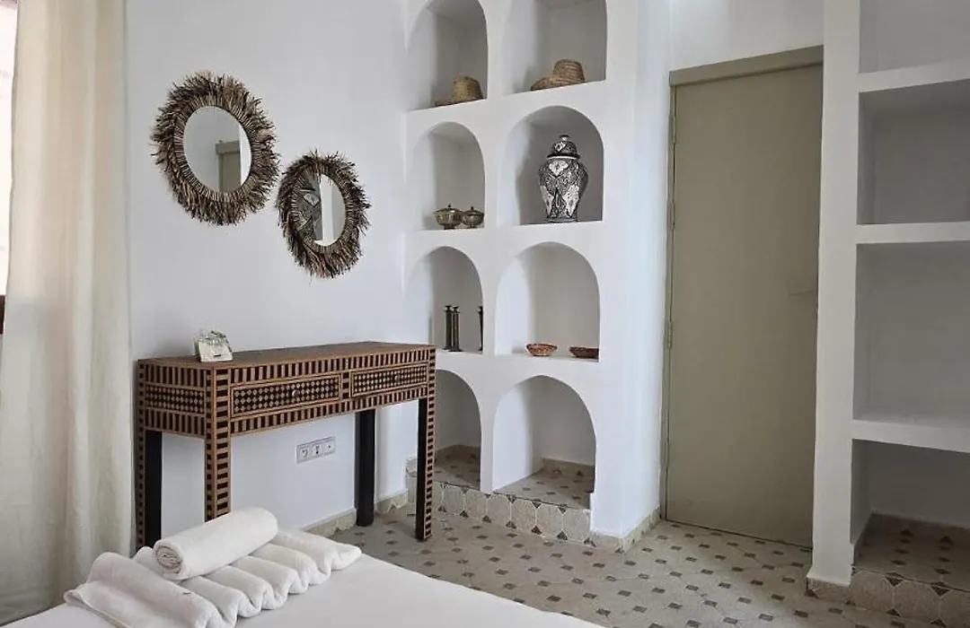 Riad Amazing-1